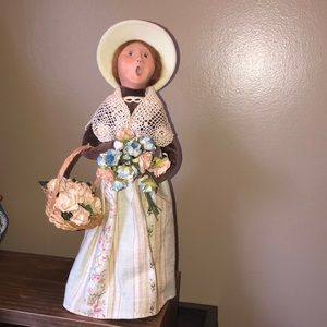 The Carolers ~ Byers’ Choice ~ Flower Seller ~ 2008